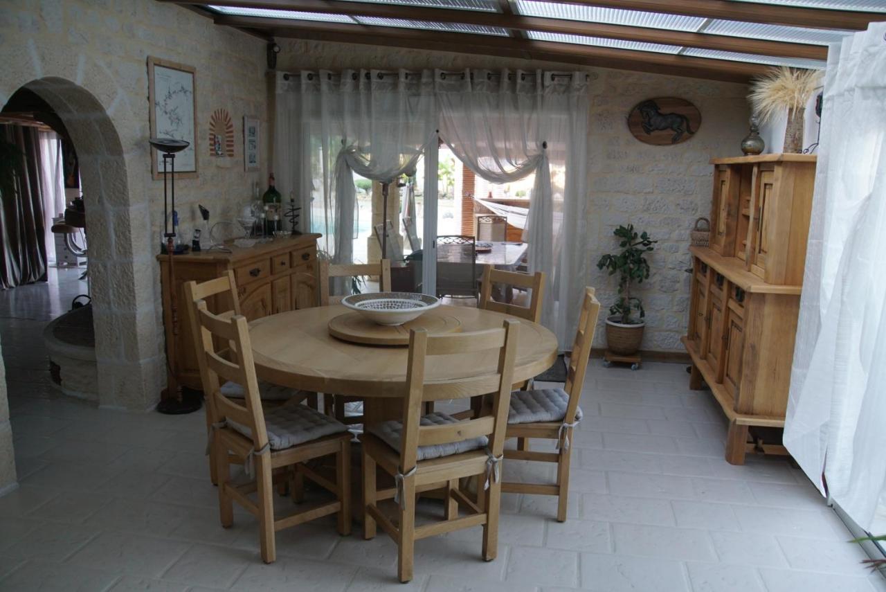 Le Mas Des Mathes, Chambres D'Hotes, Studios Les Mathes ภายนอก รูปภาพ